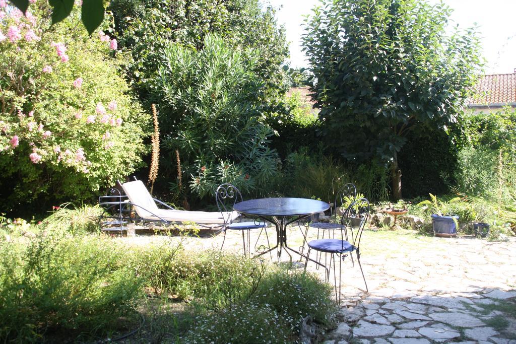 Bed and Breakfast Aux Pots Bleus Nissan-lez-Enserune Exteriér fotografie